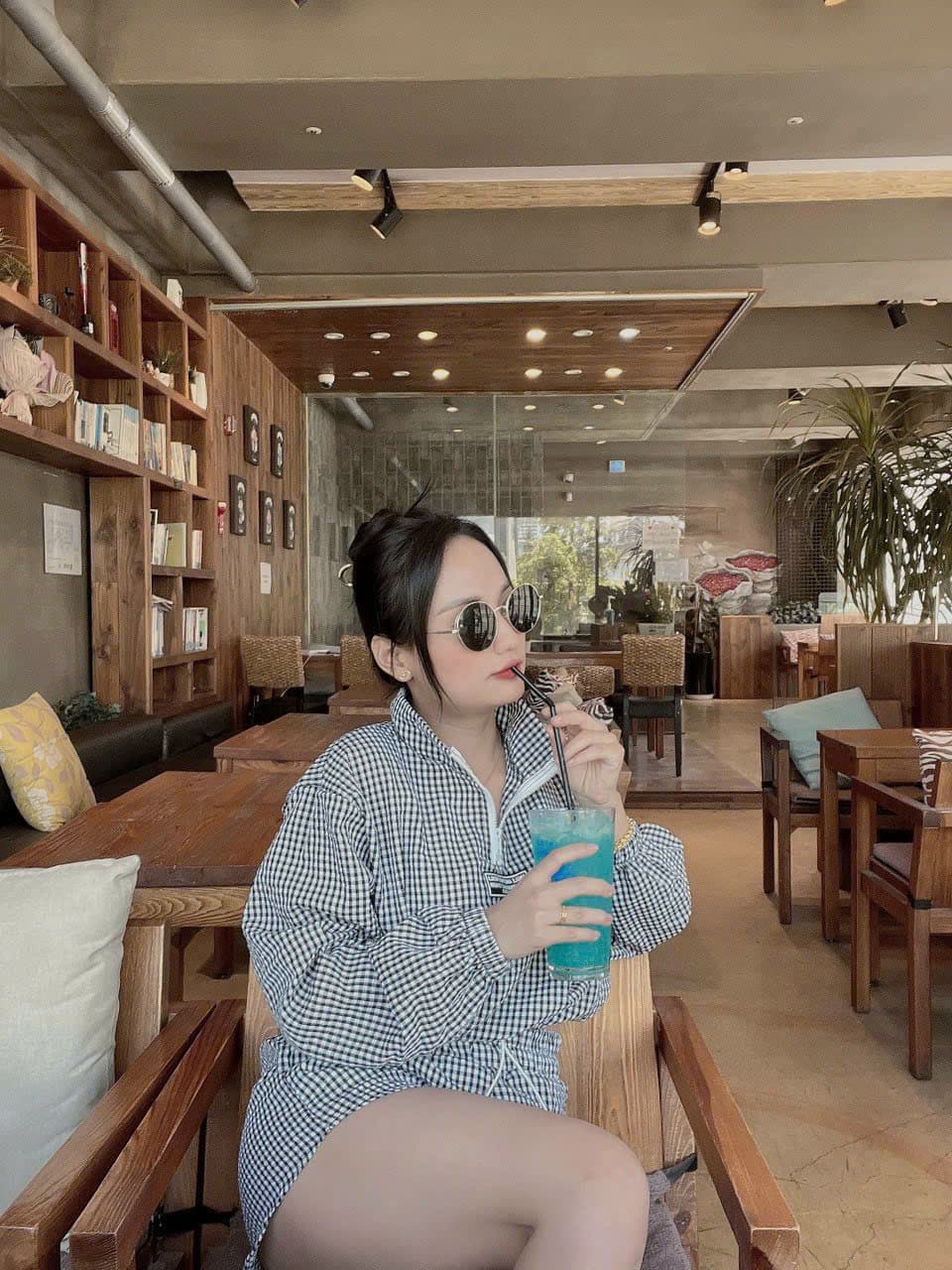 Trả Nợ Cho Chồng – Truyện Sex 18+ Bán Vợ Cắm Sừng, Chủ Nợ Địt Vợ con nợ, Cuckold POV Flagship